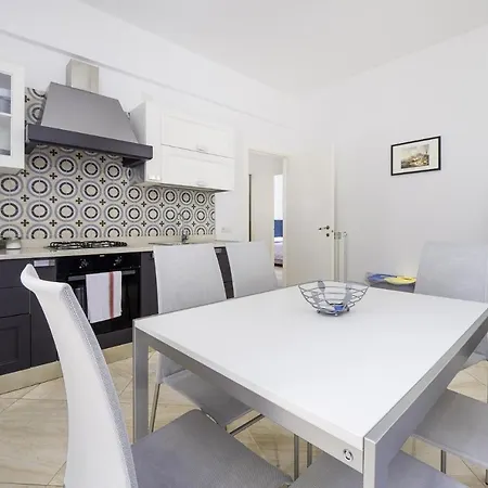 Parsano - De Vivo Realty סורנטו