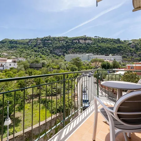 Parsano - De Vivo Realty * סורנטו