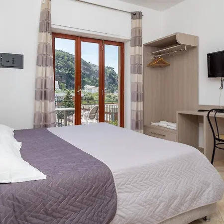 דירה Parsano - De Vivo Realty *
