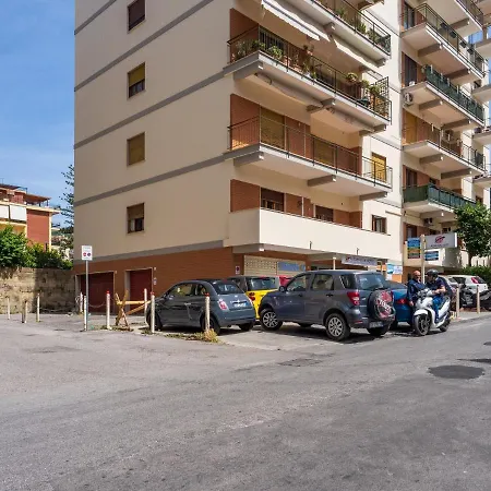 De Vivo Realty - Parsano Suite Sorrento *
